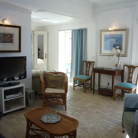 Sunrise Terrace * Lisbona